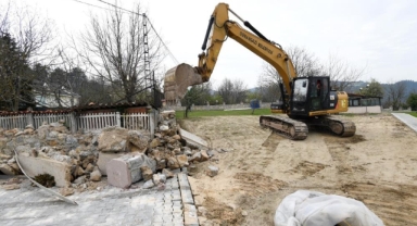 Osmangazi’de Kaçak Yapılara Geçit Yok: Sit Alanındaki Duvarlar Yıkıldı