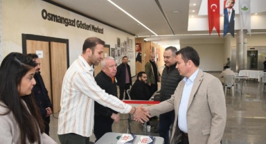 Osmangazi Tarihi Kent Koşusu Öncesi Göğüs Numaraları Dağıtıldı