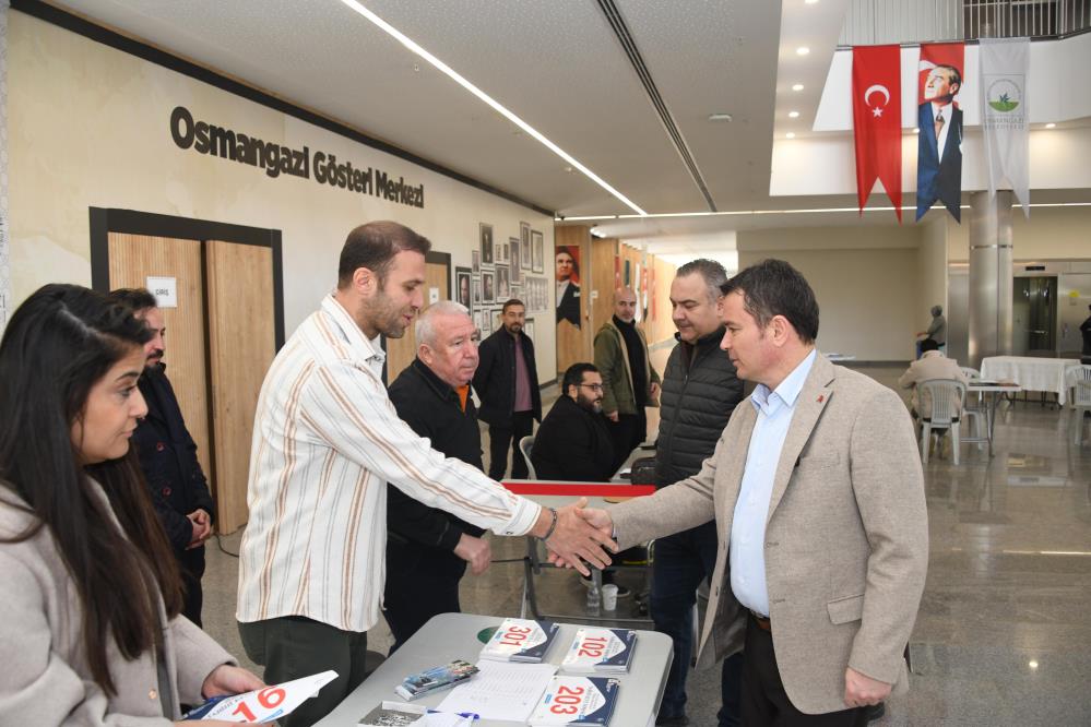 Osmangazi Tarihi Kent Koşusu Öncesi Göğüs Numaraları Dağıtıldı