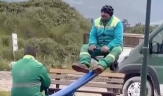 Tahteravalliye binen temizlik işçileri güldürdü