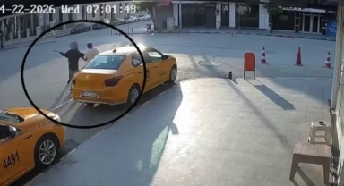 Taksicilere Satırla Saldırdı!