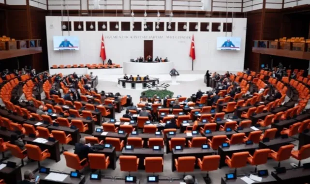 TBMM’de Yoğun Gündem: Doğum İzni ve Sosyal Medya Düzenlemesi Görüşülüyor