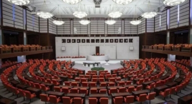 TBMM Gündeminde Doğum İzni ve Sosyal Medya Düzenlemesi Öne Çıkıyor