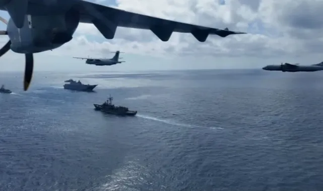 Türk donanması deryada şov yaptı