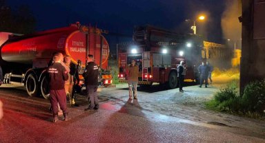 Bursa'da menteşe imalathanesinde yangın