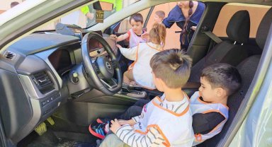 Karacabey'de anaokulundan sürücülere kadar trafik eğitimi