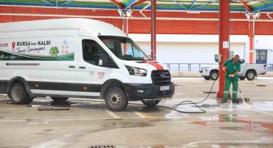 Osmangazi'de kurban kesim alanları titizlikle temizleniyor