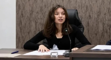 AK Partili Meclis Üyesi Rümeysa Eker Tepki Çeken Paylaşım Sonrası İstifa Etti 
