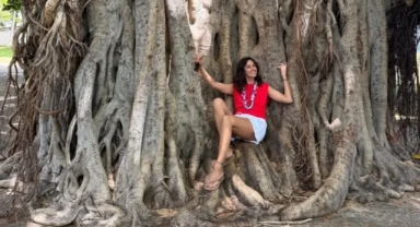 Arzum Onan’ın Hawaii Tatili Sosyal Medyayı Salladı! 