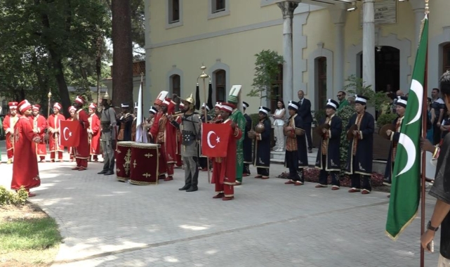 Bursa’da 25 Ülkeden Öğrenciler Mehter Geleneğinde Buluştu