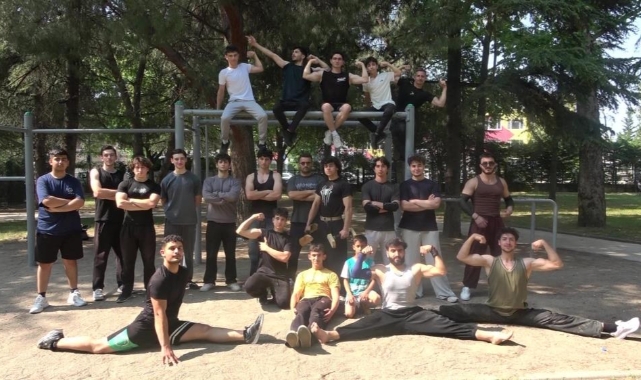 Bursa’da Calisthenics Sporcularından Modern Park Çağrısı