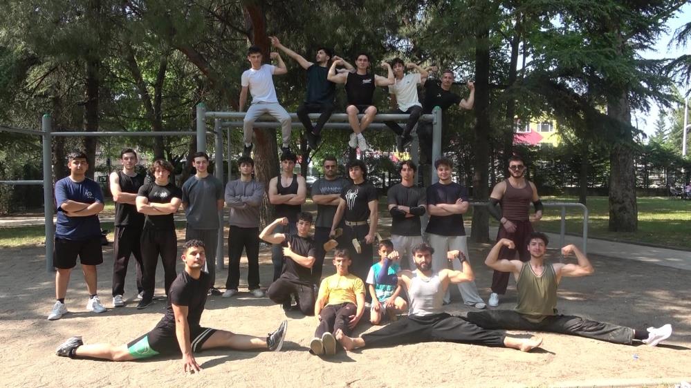 Bursa’da Calisthenics Sporcularından Modern Park Çağrısı