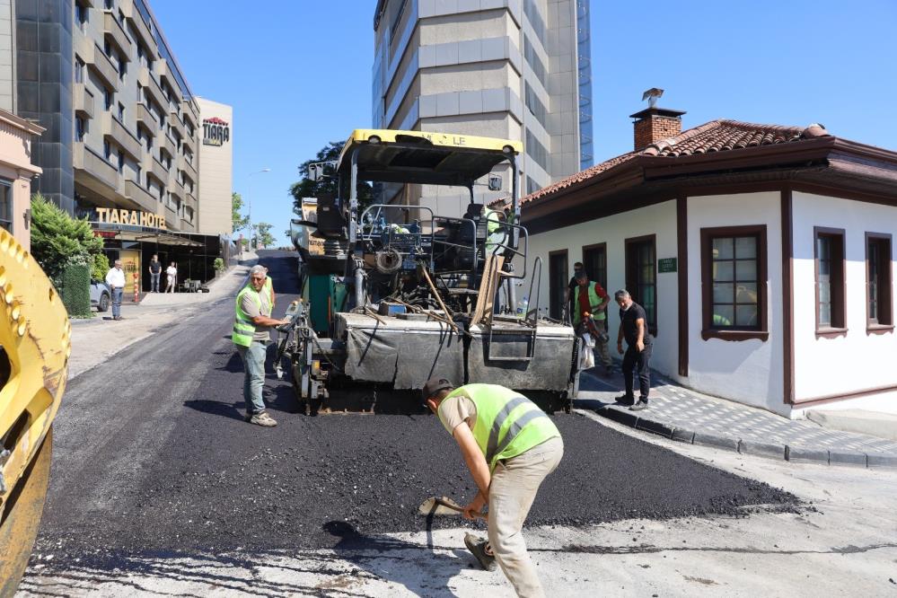 Bursa’da Çekirge Trafiğine Büyükşehir Dokunuşu: 650 Ton Asfalt Serildi 