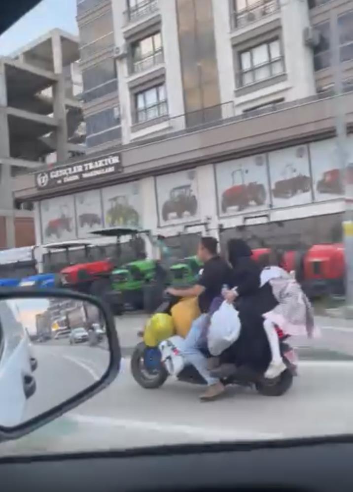 Bursa’da Elektrikli Scooter Üzerindeki Tehlikeli Yolculuk 