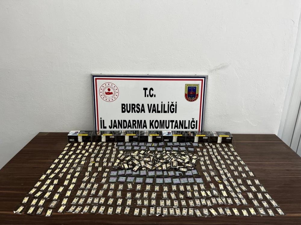 Bursa’da Kaçak Tütün Operasyonu: Yüz Binlerce Makaron Ele Geçirildi, 6 Gözaltı