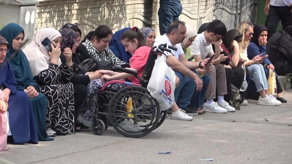 Bursa’da LGS Heyecanı Başladı: Binlerce Öğrenci Hayalindeki Lise İçin Ter Döktü