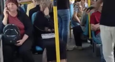 Bursa Metrosunda Yüksek Ses Tartışması Kameraya Yansıdı