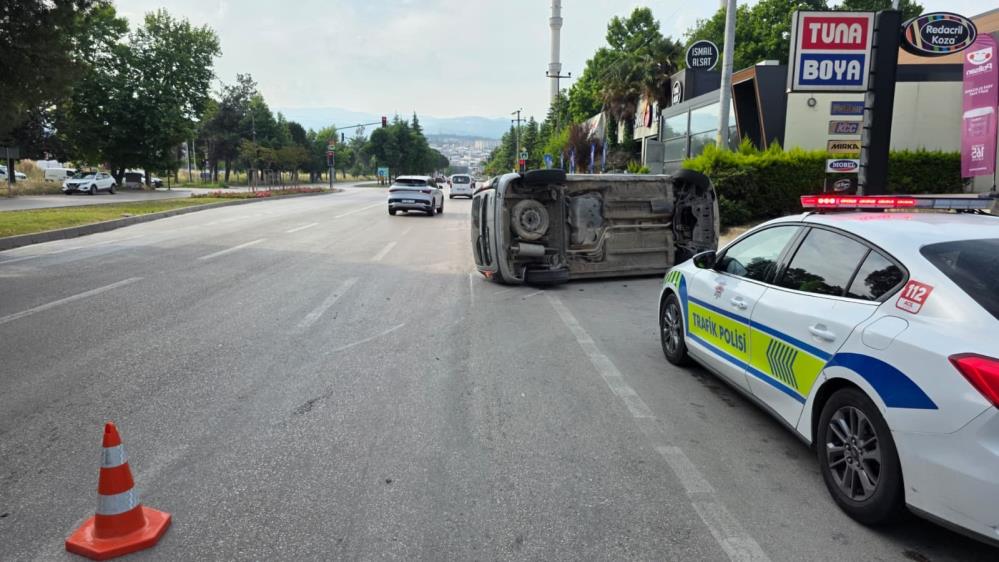 Bursa Nilüfer’de Korkutan Kaza: Otomobil Takla Attı 