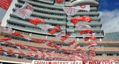 CHP’de Grup Toplantısı Öncesi Gerginlik: Partililer Arasında Sözlü Tartışma 