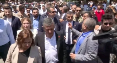 Diyarbakır Ziyaretinde Siyasi Gerginlik: Sloganlara Müdahale Edildi 