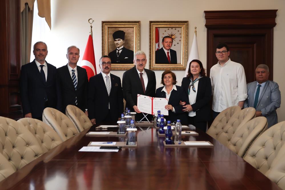 İnegöl’e 7 Birimli Aile Sağlığı Merkezi Müjdesi! Bağış Protokolü İmzalandı