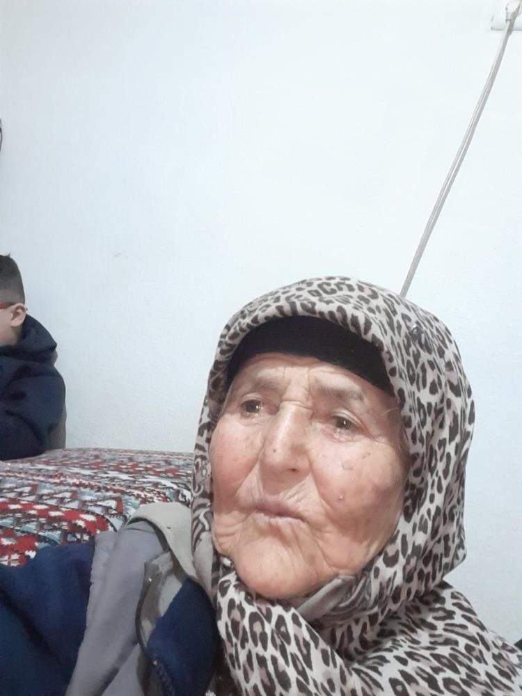 Tarlada Dinlenirken İş Makinesinin Altında Kalan Kadın Hayatını Kaybetti 