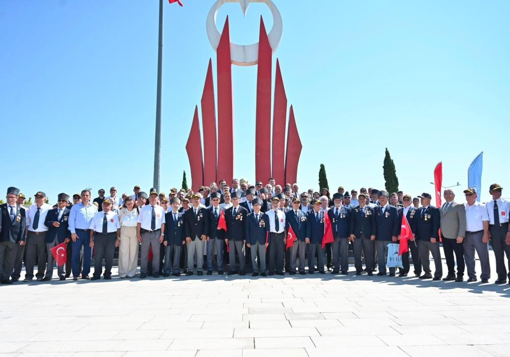 Bursa'da Kıbrıs Barış Harekatı'nın 52. Yılına Anlamlı Anma