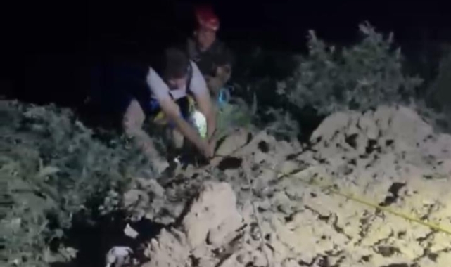 Bursa'da Şelale Gezisi Kabusa Döndü! Mahsur Kalan 2 Genç Kurtarıldı