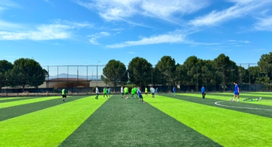 Bursaspor'da Yeni Dönemin Temeli Atıldı! Özlüce'ye 3 Yeni Saha, Hedef Süper Lig Sonrası Avrupa