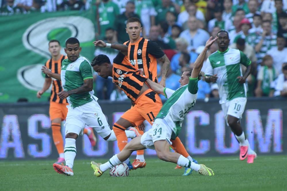 Bursaspor, Dev Rakibi Shakhtar Donetsk Karşısında Geçer Not Aldı 
