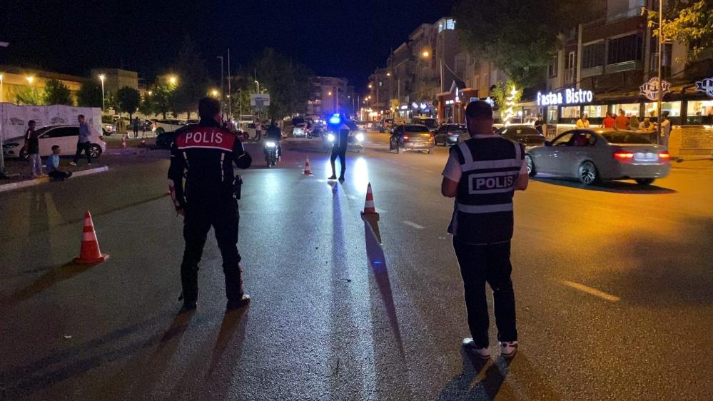 İnegöl'de 200 Polisle Dev Asayiş Uygulaması 