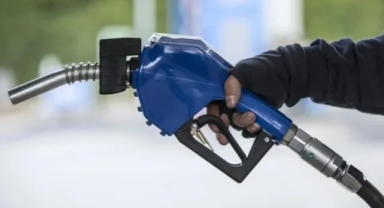 Motorine Gece Yarısı Zammı! Fiyatlar 75 Lirayı Aştı