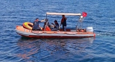 Mudanya’da Şişme Botla Açılan Genci Sahil Güvenlik Kurtardı
