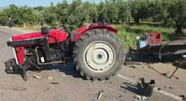 Orhangazi-İznik Yolunda Kaza! Hafif Ticari Araç Traktöre Çarptı, Yaşlı Çift Yaralandı