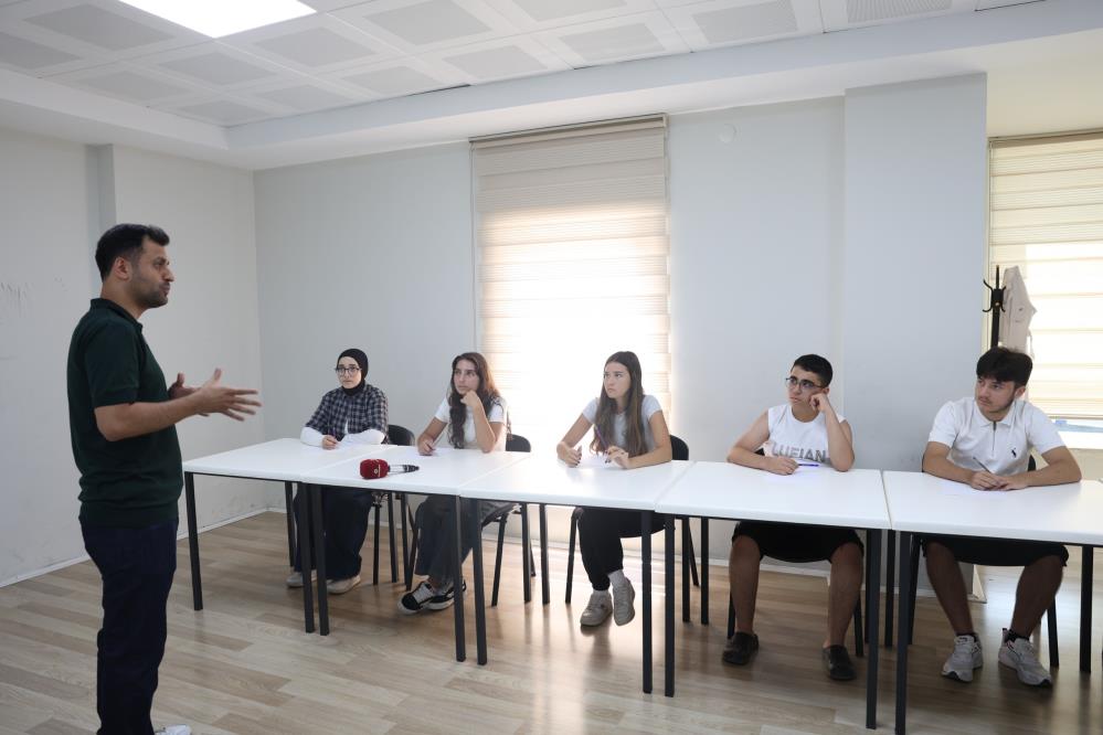 Osmangazi Belediyesi'nden LGS Adaylarına Tam Destek! Ücretsiz Kurslar Tercih Döneminde de Sürüyor
