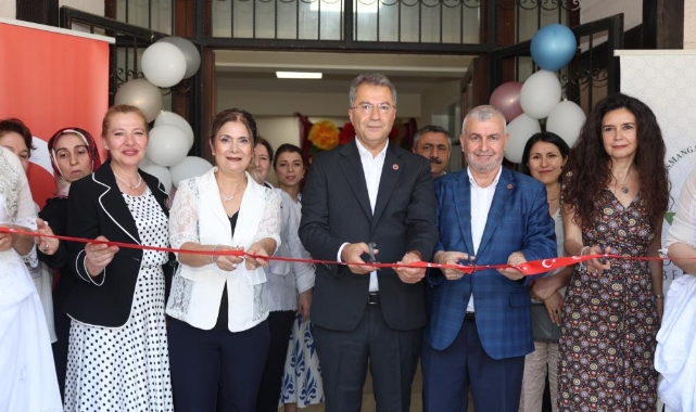 OSMANGAZİ’DE KADIN EMEĞİ SERGİLENDİ: OSMEK KURSİYERLERİNDEN YIL SONU GÖSTERİSİ