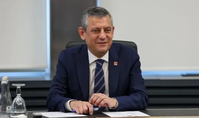 Özgür Özel'den Kritik Grup Toplantısı! Gözler Yeni Parti İddialarında