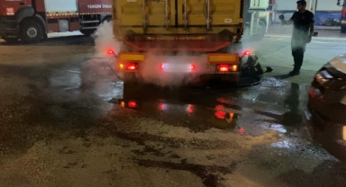Seyir Halindeki Tır Yandı! Sürücünün Soğukkanlılığı Faciayı Önledi 