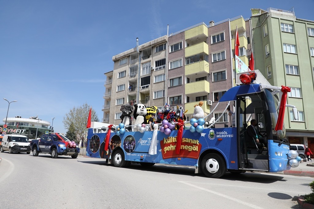 23 Nisan Coşkusu İnegölü Sarıyor