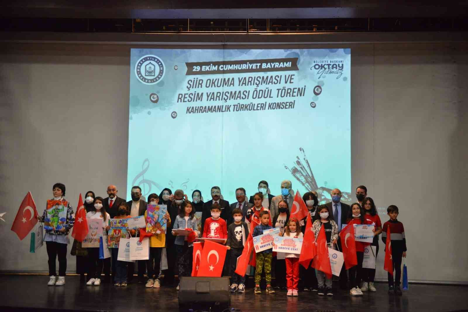 29 Ekim Yıldırım'da Coşkuyla Kutlandı