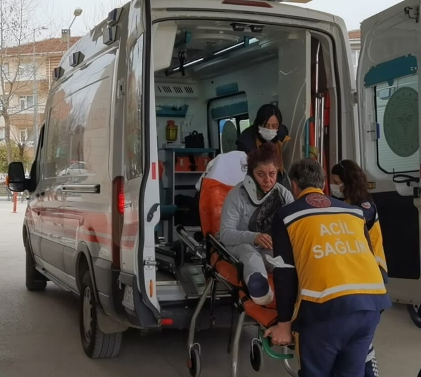 3. Kattan Merdiven Boşluğuna Düşen Anaokulu Müdürü Yaralandı