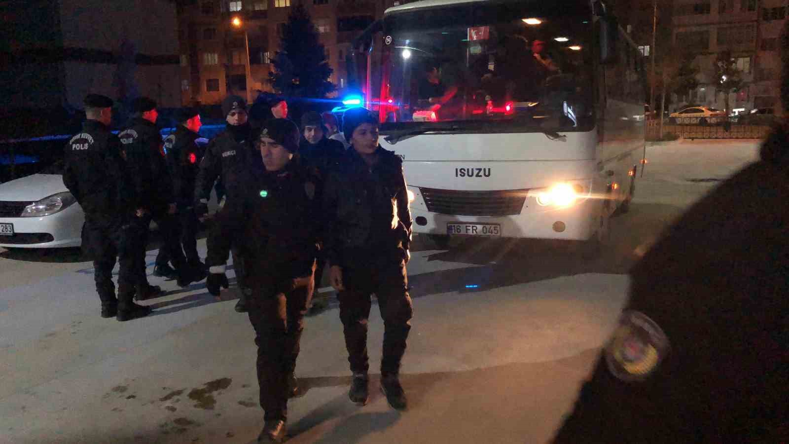 30 Kaçak Göçmen Yakalandı