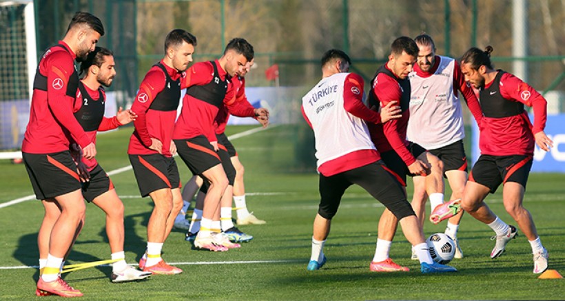 A Milli Futbol Takımı Letonya Maçı Hazırlıklarına Başladı