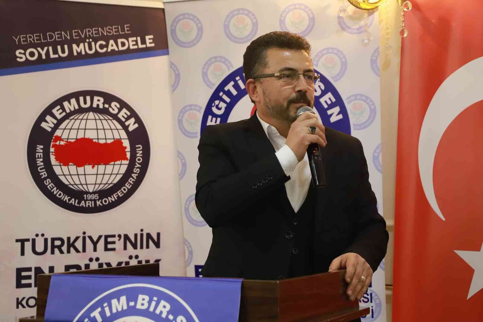 Acar: 100 Bin Öğretmen Ataması Yapılmalıdır