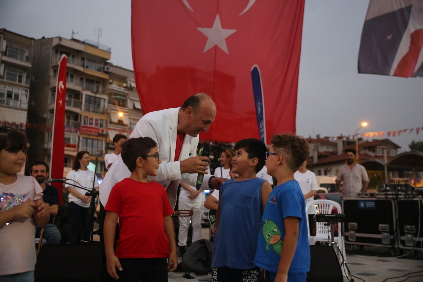 Adam Olacak Çocuklardan Renkli Final