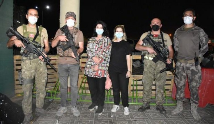 Afganistan'da mahsur kalan Türk sağlık çalışanları kurtarıldı