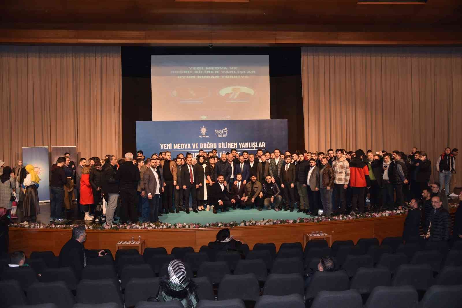 Ak Gençlerden Alanında Uzman İsimlerle Bilgi Paylaşımı