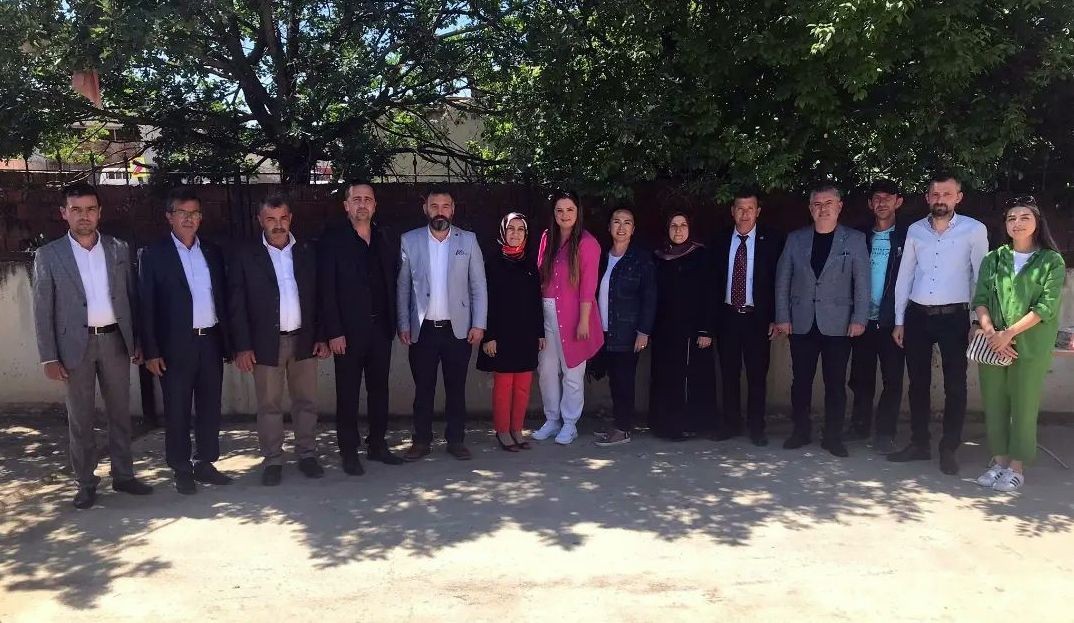 Ak Parti Sorunların Çözümü İçin Halkla Bir Araya Geliyor