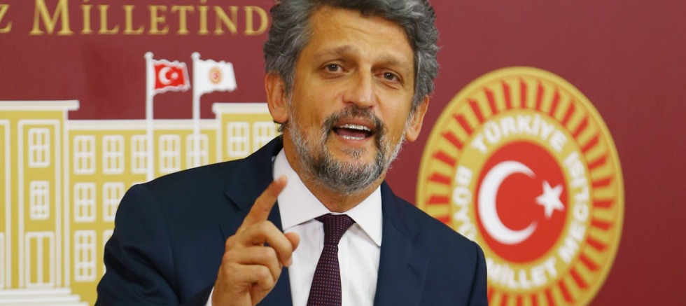 AK Parti Sözcüsü Çelik: İlgili şahıs Türk milletinden özür dilemeli