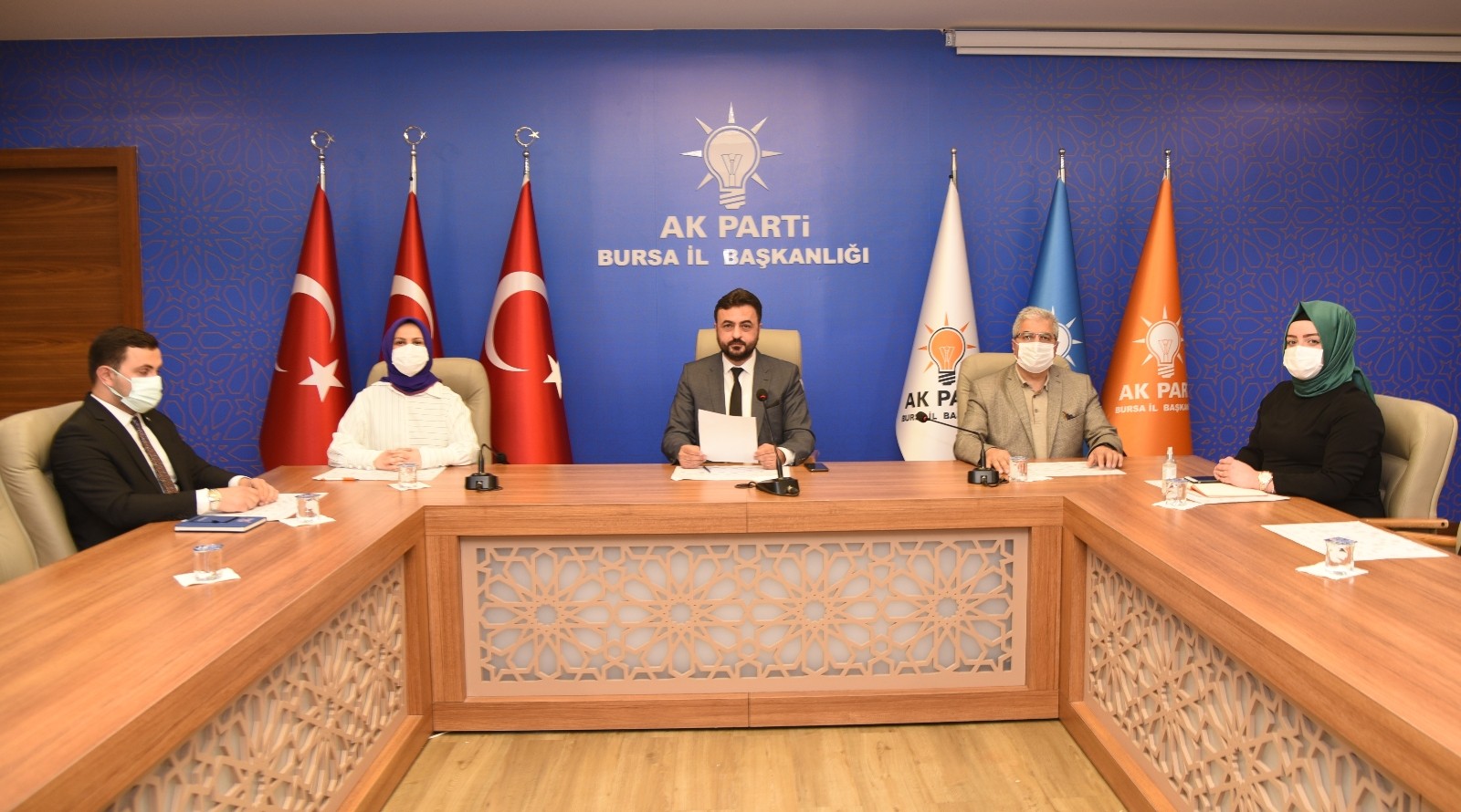 Ak Partiden Darbelerden Demokrasiye Açıklaması